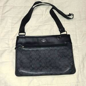 Womens coach purse , black, crossbody style